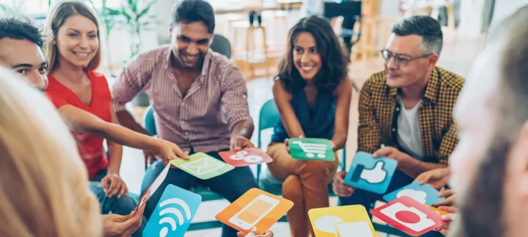 Popüler Kültür Köleleri | Görsel: Canva